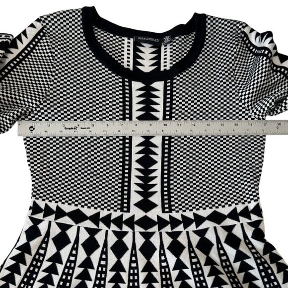 Nina Leonard Black White Geometric Print Fit & Flare Sweater Mini Dress Size M - Picture 11 of 12